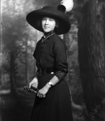 CH085/001/002/0144, femme inconnue, 1910.