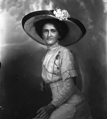 CH085 Femme inconnue vers 1905-1915.