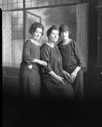 CH085 Femmes inconnues, 1924.