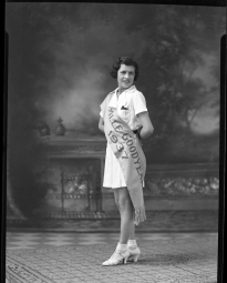 CH085 Jeanne Lapierre, Miss-Goodyear 1937.