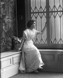 CH085/001/002/0151 Femme inconnue, 1910.