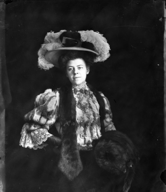 CH085/001/002/1301 Femme inconnue, vers 1905-1915.