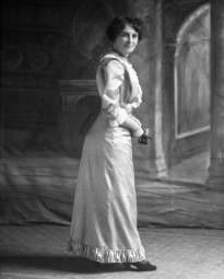CH085/001/002/0017 Femme inconnue, 1905.