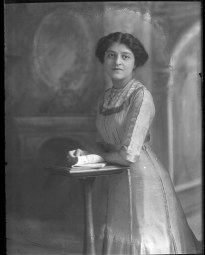 CH085 Femme inconnue, 1913.