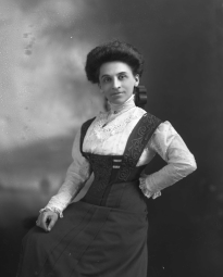 CH085/001/002/1326 Femme inconnue, 1905-1915.