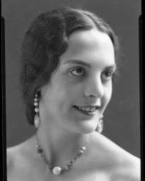 CH085 Mademoiselle Bergeron, 1932.