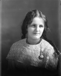 CH085/001/002/0110 Femme inconnue, 1910.