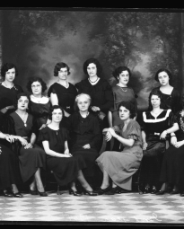 CH085 Groupe de femmes de l'usine Goodyear, 1934.
